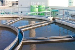 water treatment cleaning process with big tankers
